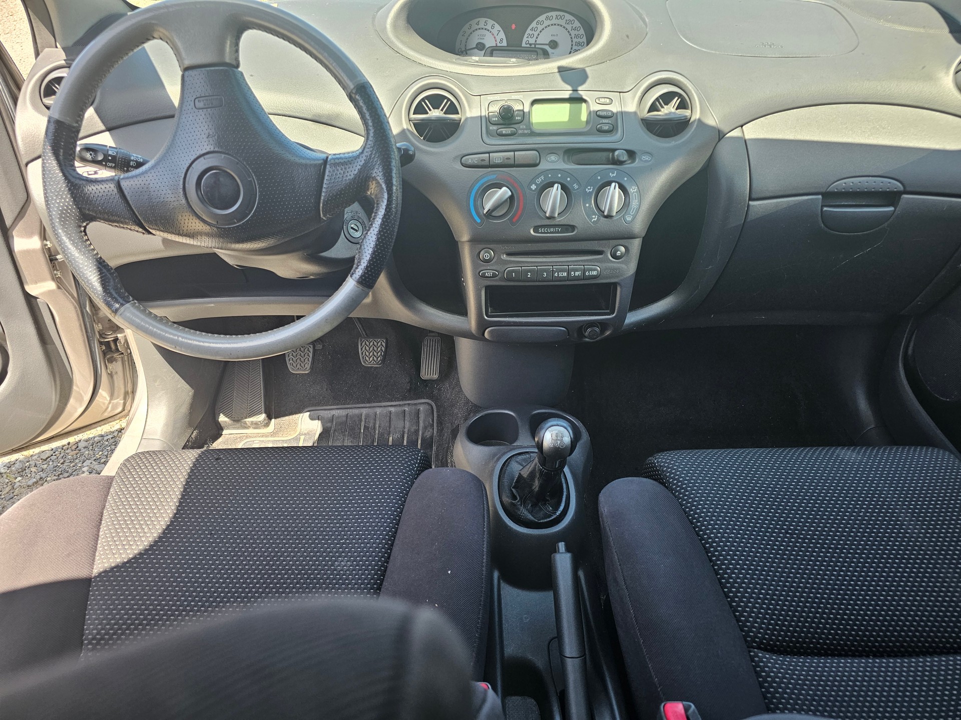 TOYOTA Yaris 1.5 TS-image-7
