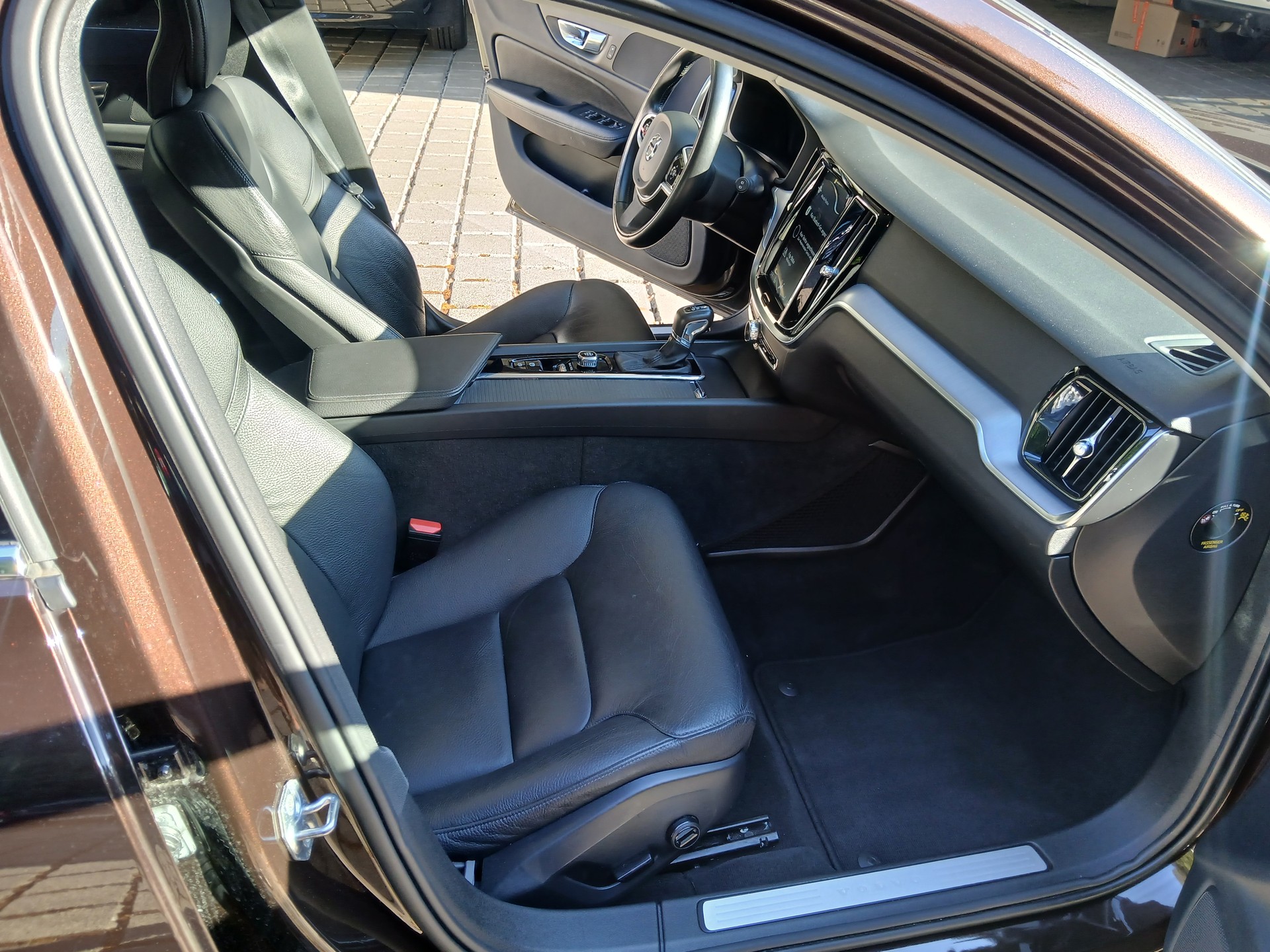 VOLVO V60 D4 AWD Inscription Geartronic-image-12