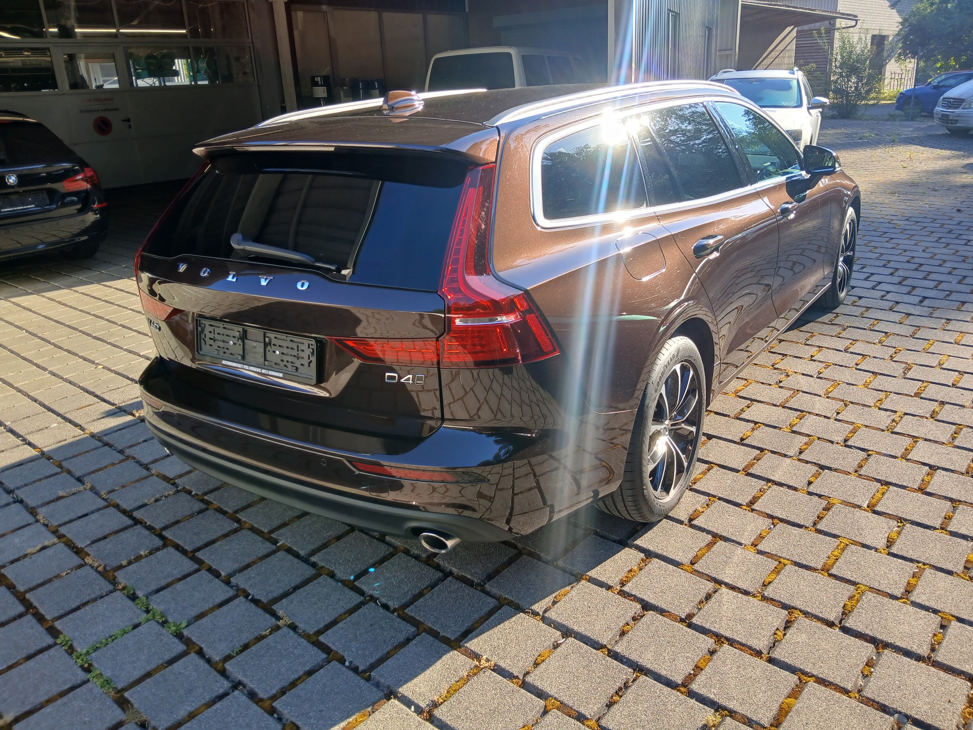 VOLVO V60 D4 AWD Inscription Geartronic-image-4