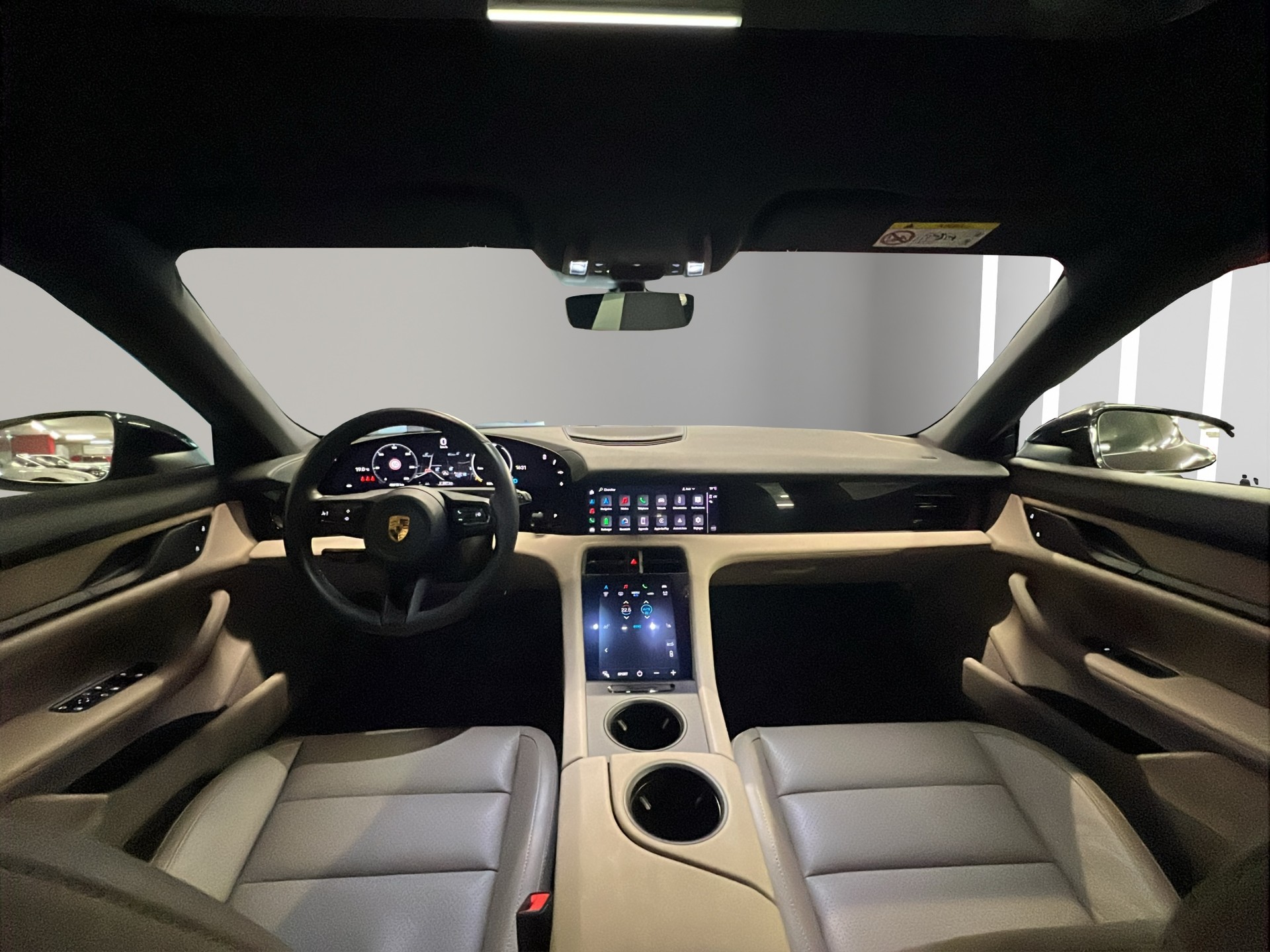 PORSCHE Taycan 4 Cross Turismo-image-8