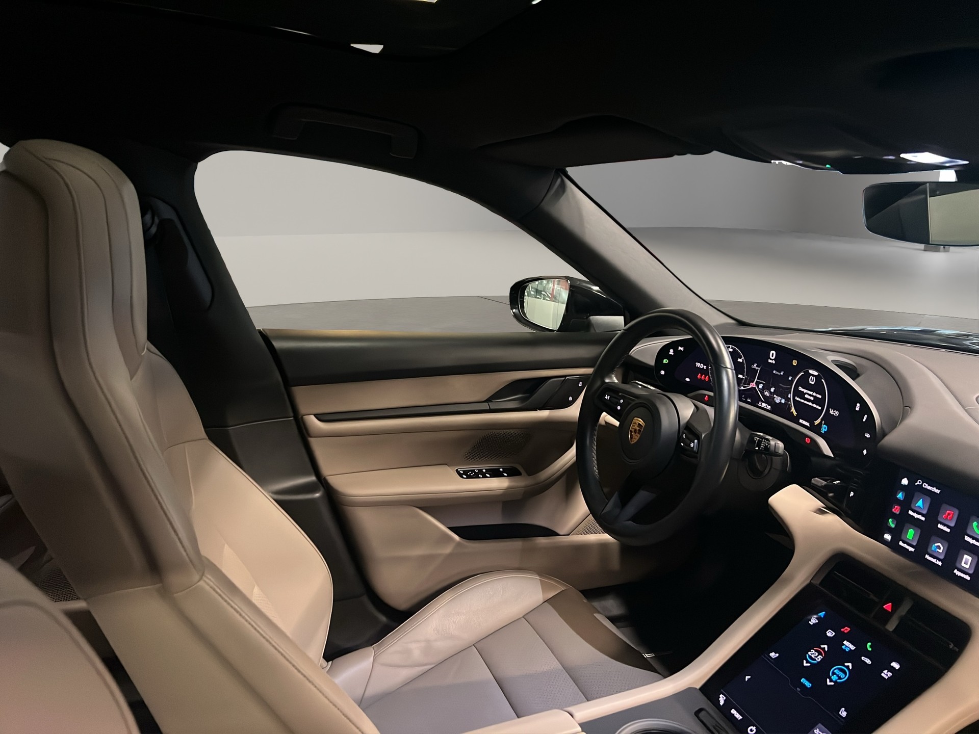 PORSCHE Taycan 4 Cross Turismo-image-6