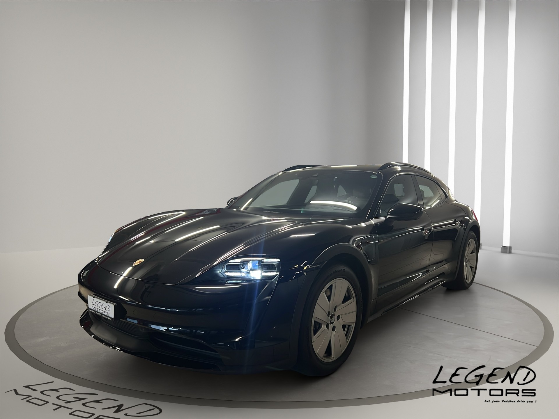 PORSCHE Taycan 4 Cross Turismo-showroom-element-2