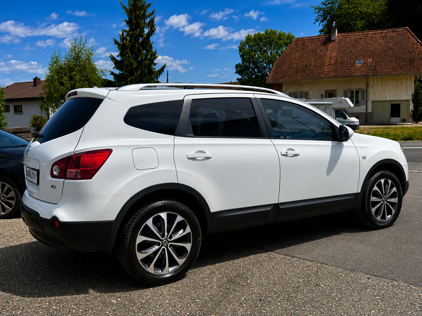 NISSAN Qashqai +2 2.0 dCi 4WD tekna-image-2