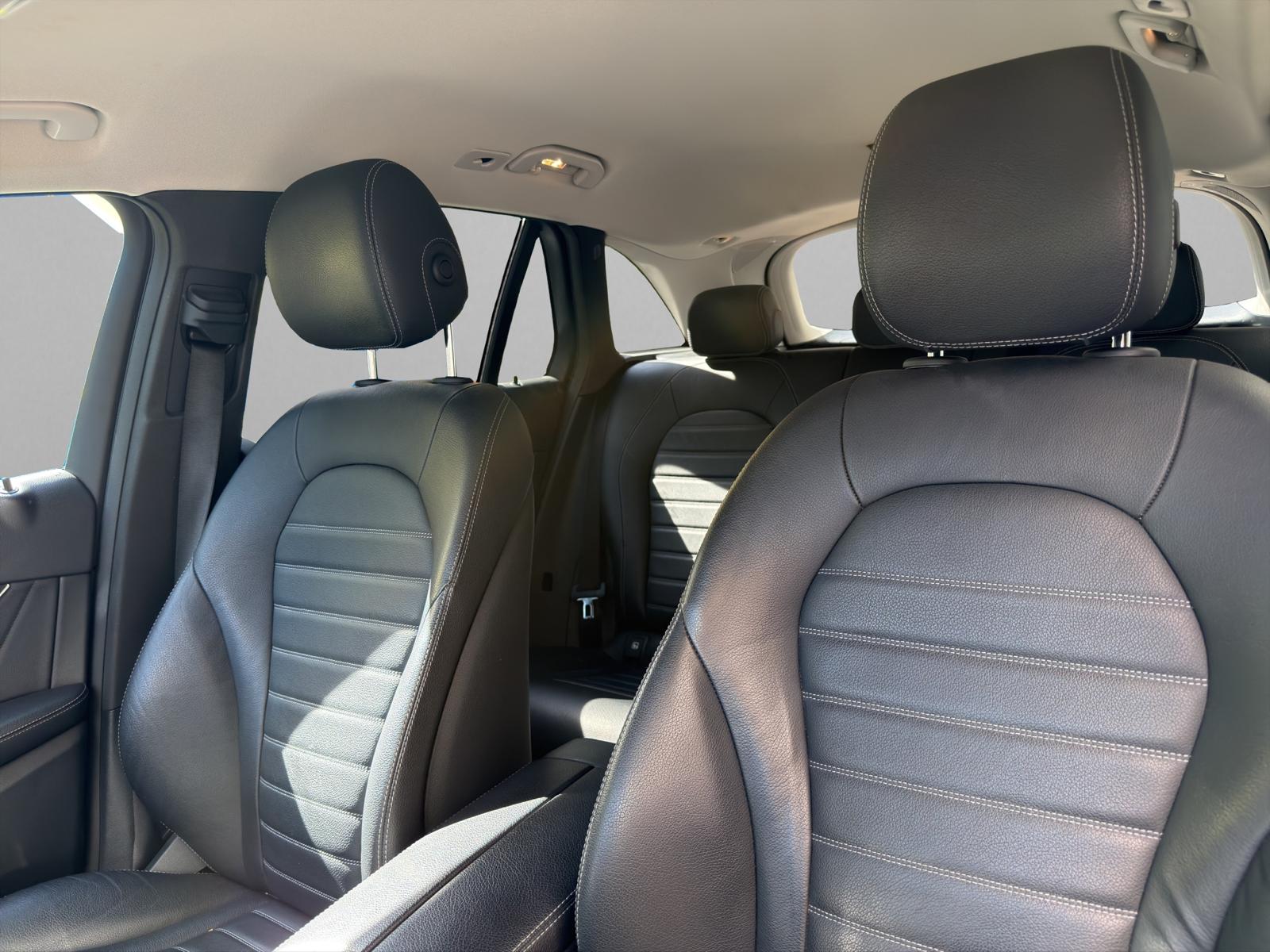 MERCEDES-BENZ GLC 250 AMG Line 4Matic 9G-Tronic-image-8