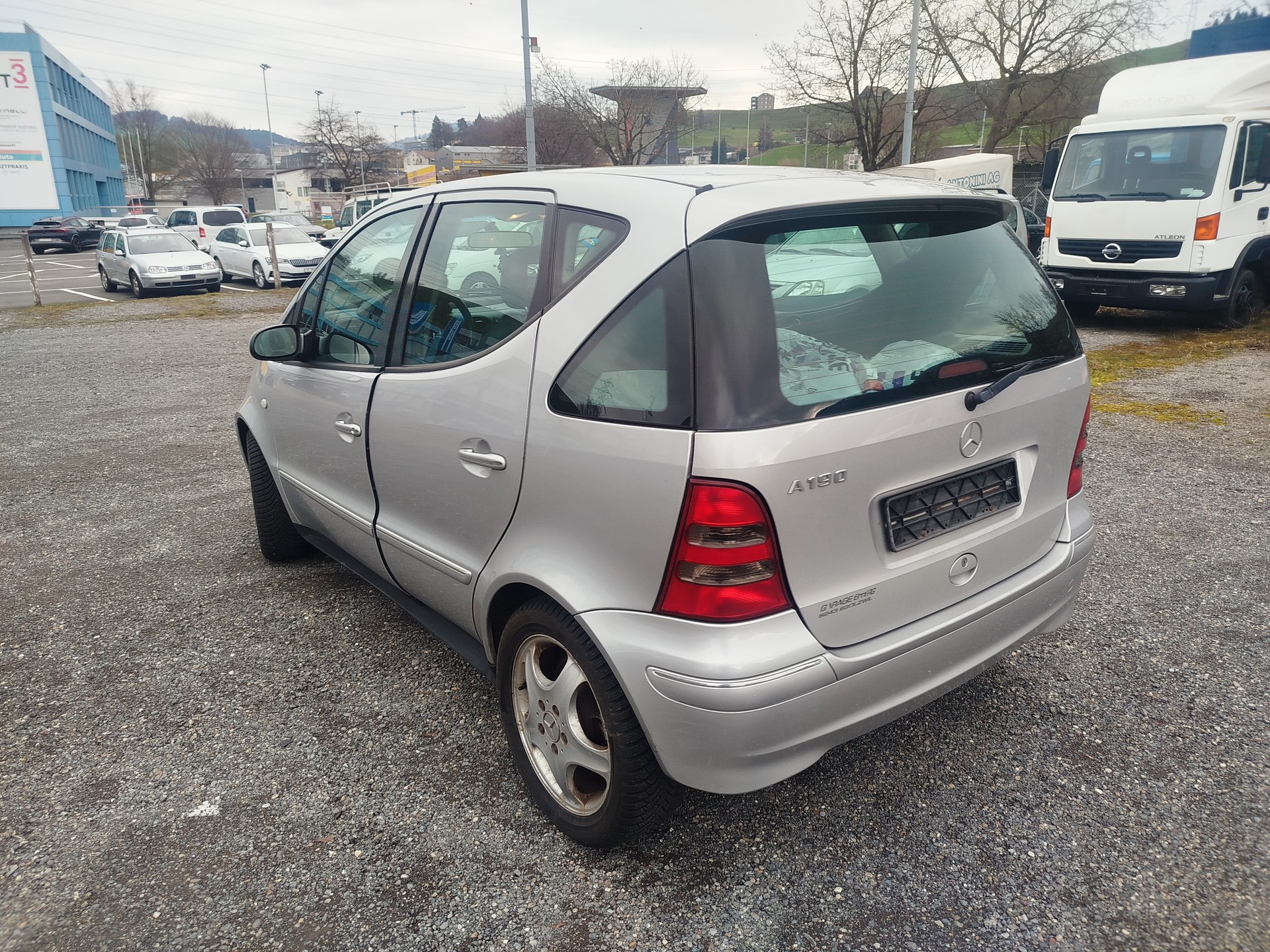 MERCEDES-BENZ A 190 Avantgarde-image-3