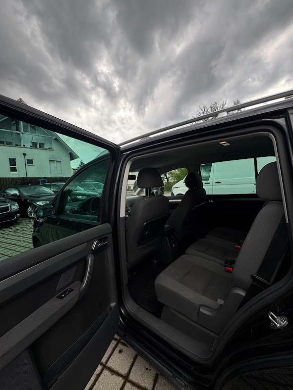 VW Touran 1.9 TDI Trendline-image-9