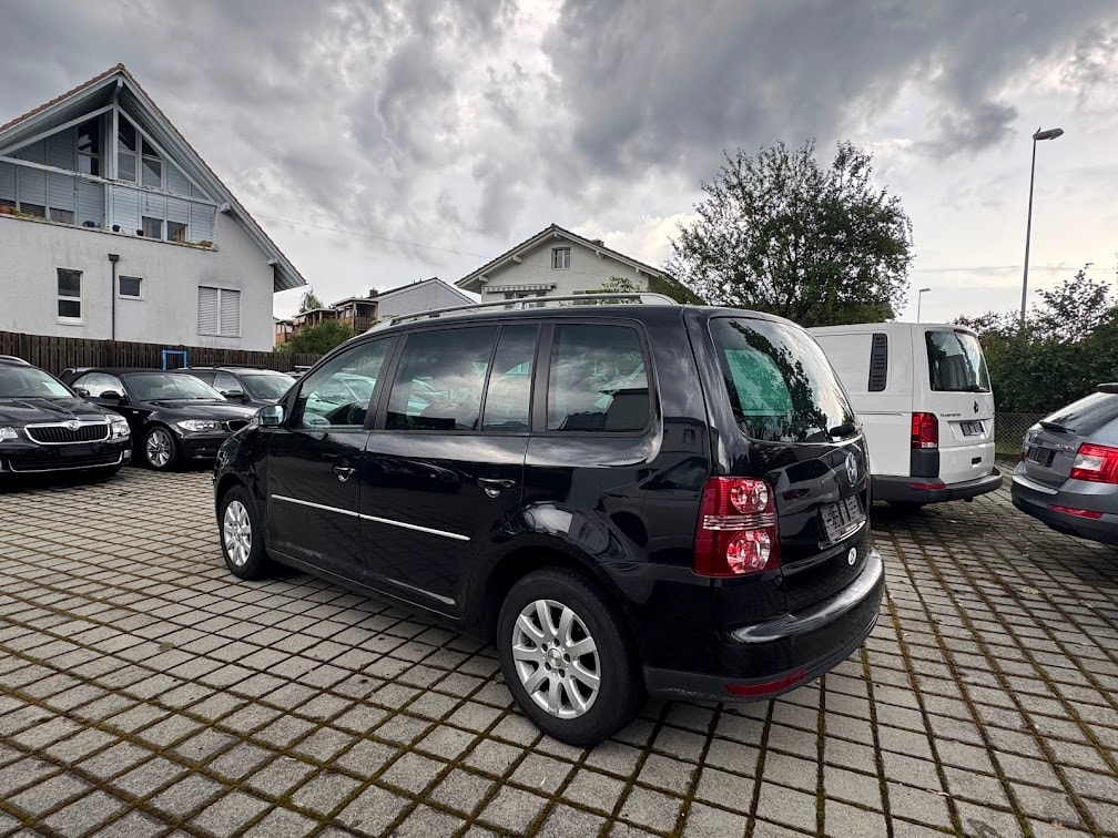 VW Touran 1.9 TDI Trendline-image-5