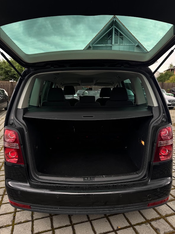 VW Touran 1.9 TDI Trendline-image-7