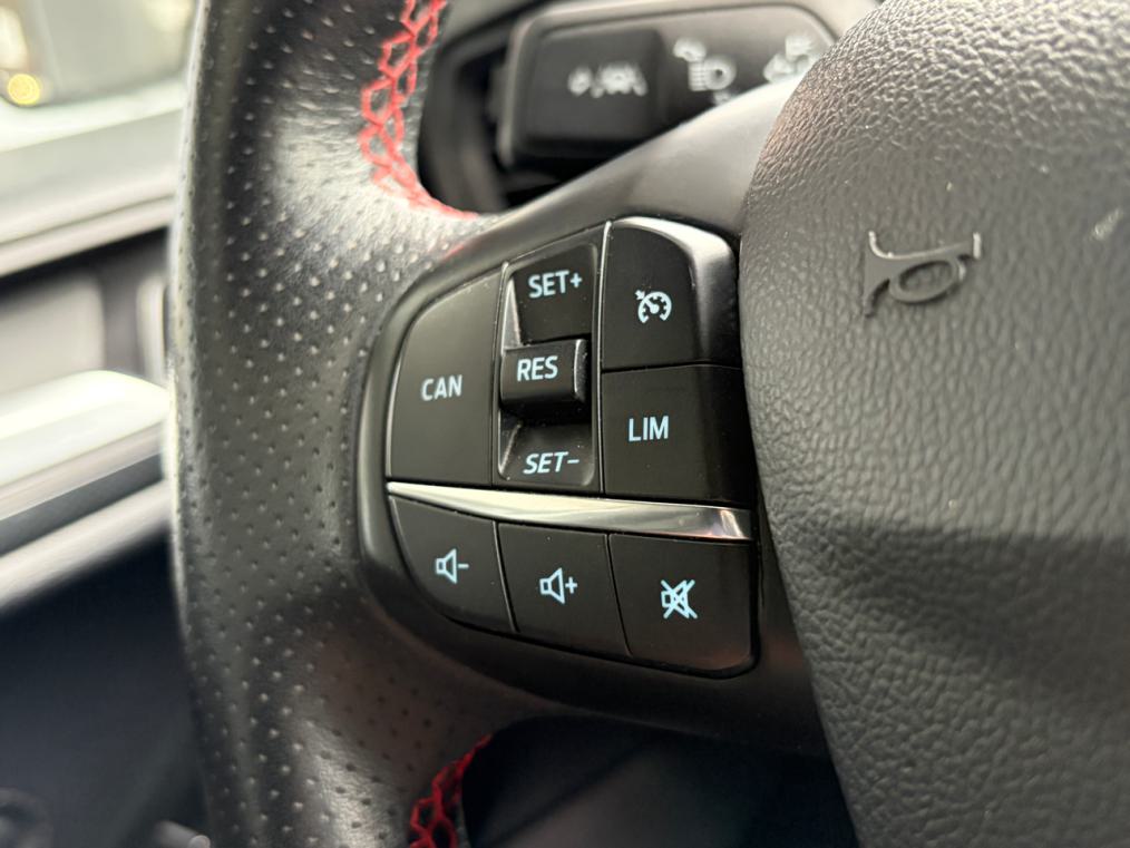 FORD Focus 1.0 SCTi ST Line-image-5
