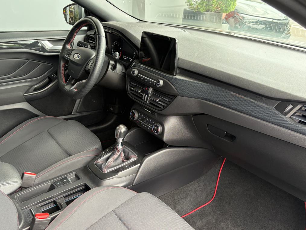 FORD Focus 1.0 SCTi ST Line-image-8
