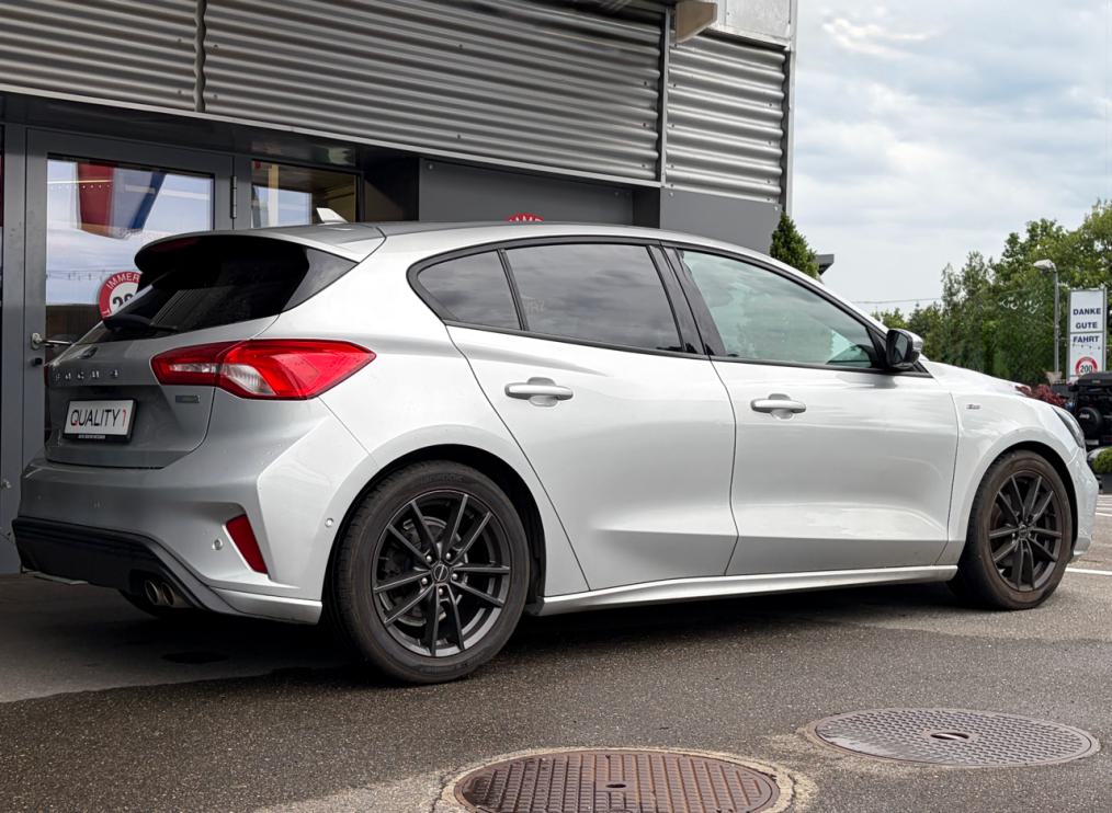 FORD Focus 1.0 SCTi ST Line-image-2