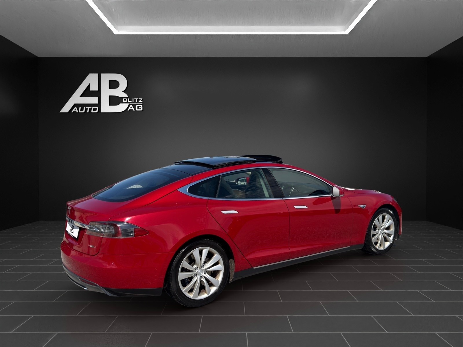 TESLA Model S 85 D 4x4 Performance mit 772 PS-image-4