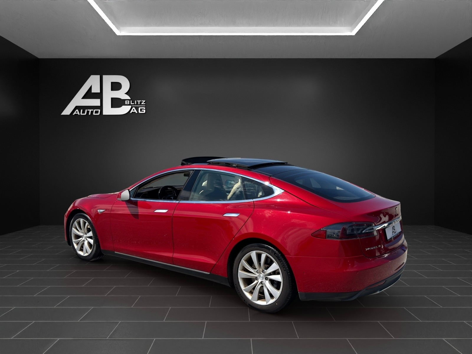 TESLA Model S 85 D 4x4 Performance mit 772 PS-image-2