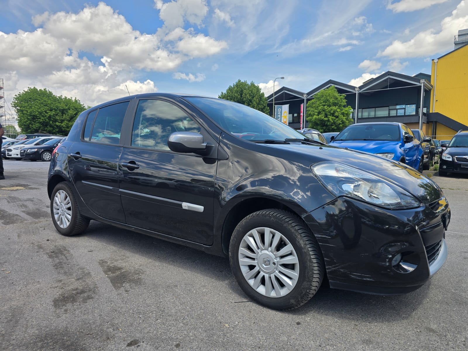 RENAULT Clio 1.5 dCi Night&Day-image-1