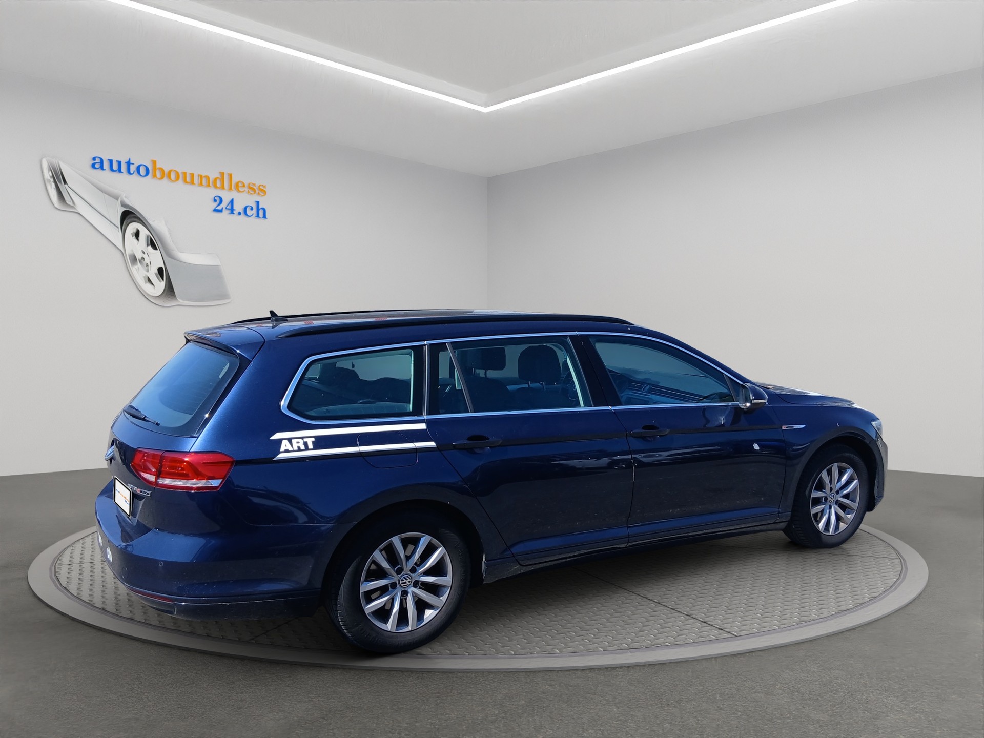 VW Passat Variant 2.0 TDI SCR BMT Family 4Motion-image-3