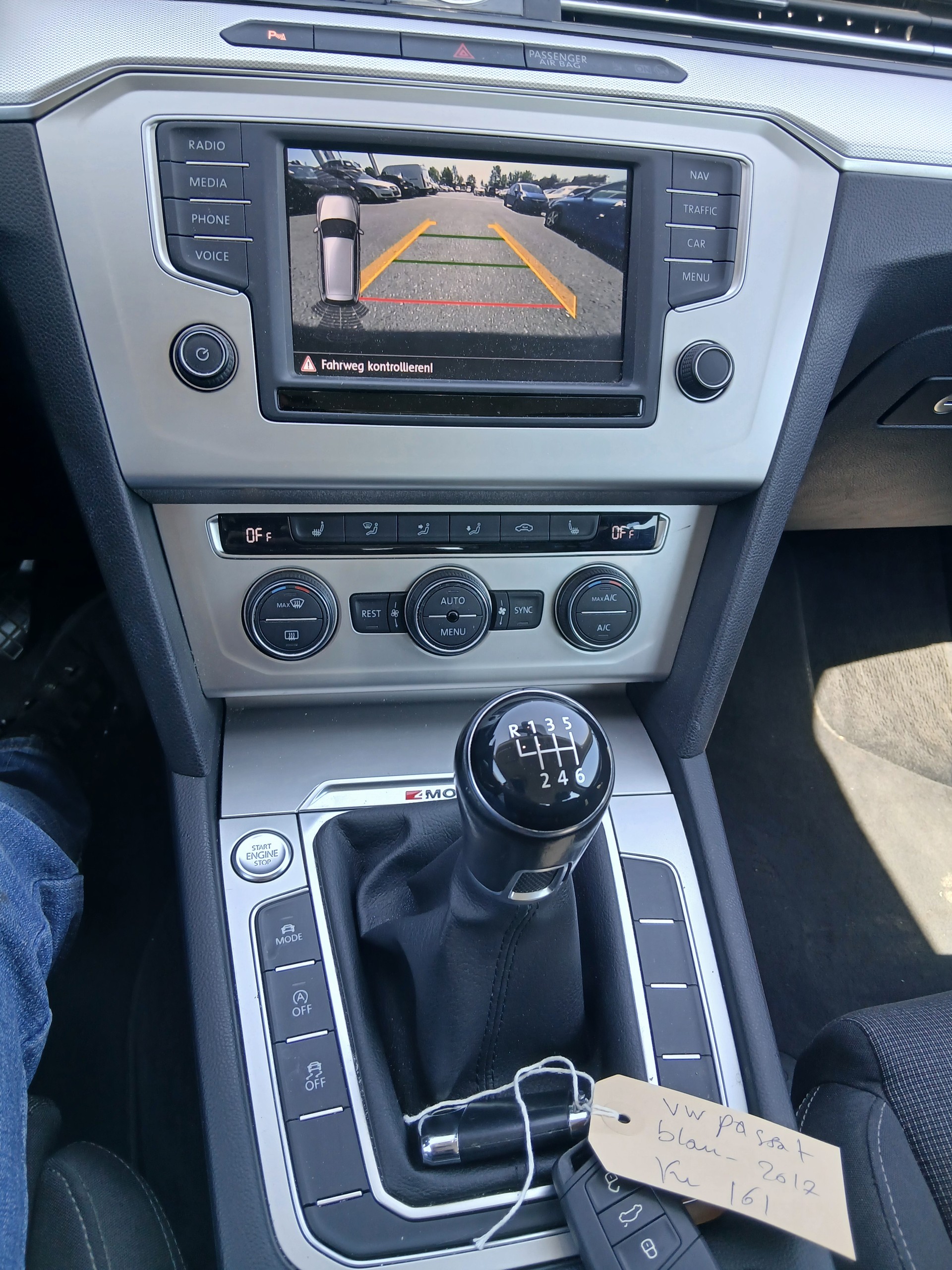 VW Passat Variant 2.0 TDI SCR BMT Family 4Motion-image-7