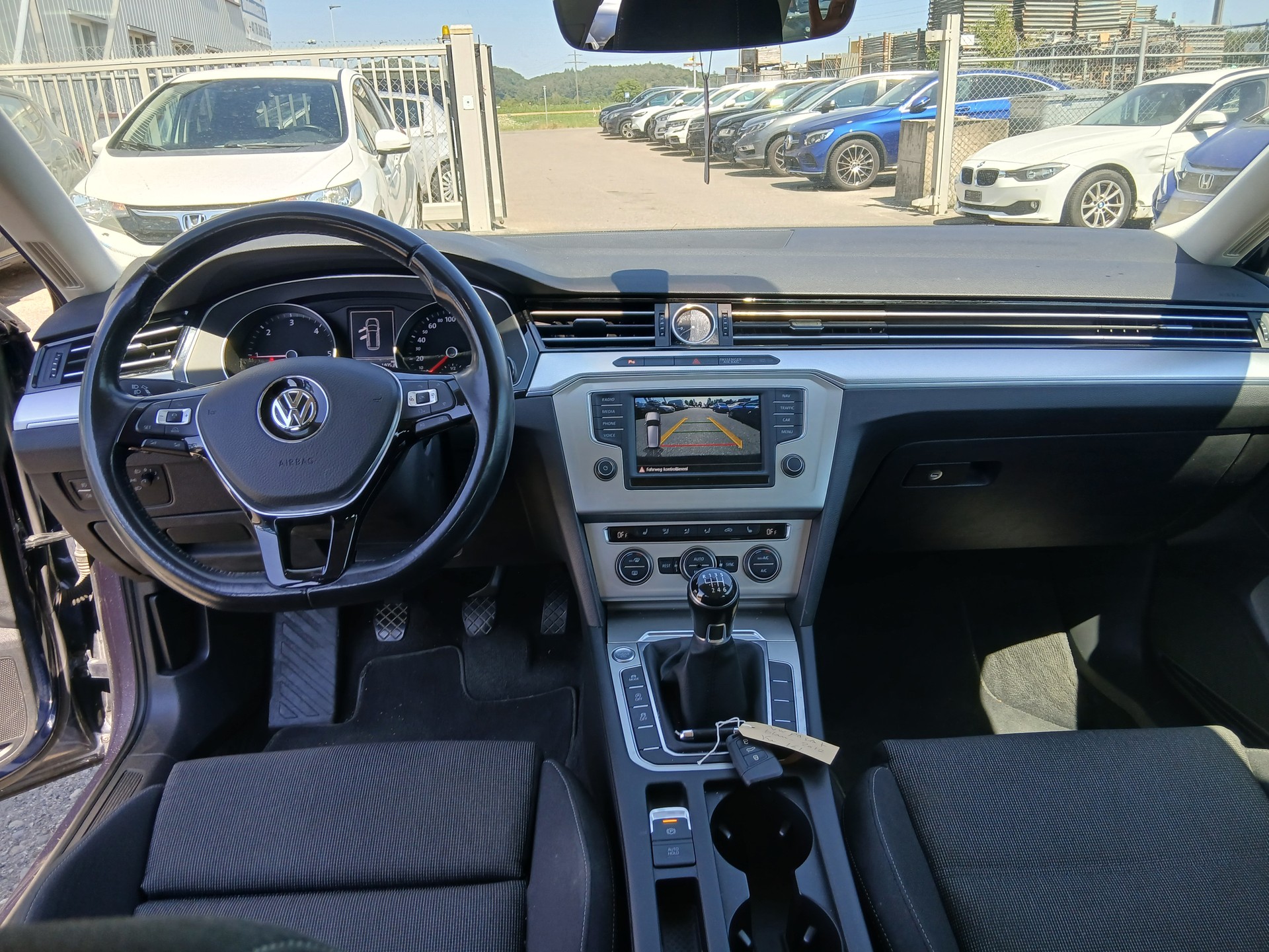 VW Passat Variant 2.0 TDI SCR BMT Family 4Motion-image-6