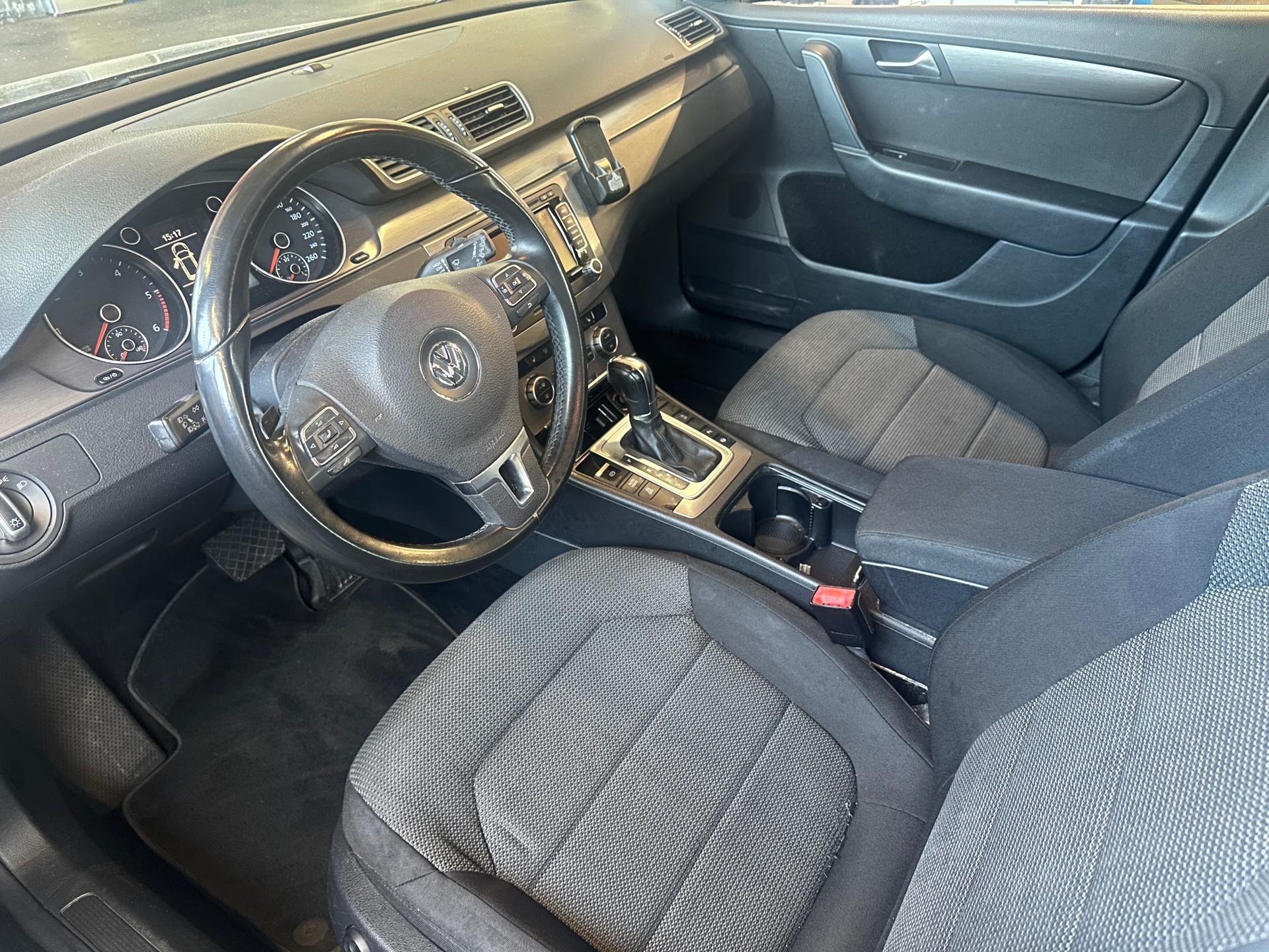 VW Passat Variant 2.0 TDI BMT Comfortline DSG-image-9
