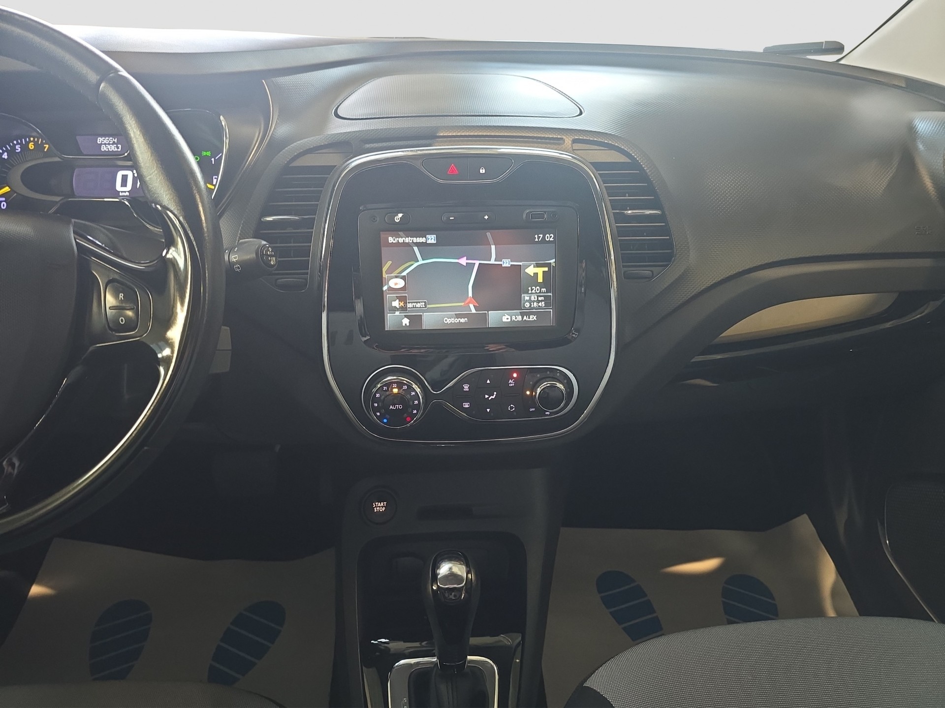 RENAULT Captur 1.2 T 16V Privilège EDC-image-11