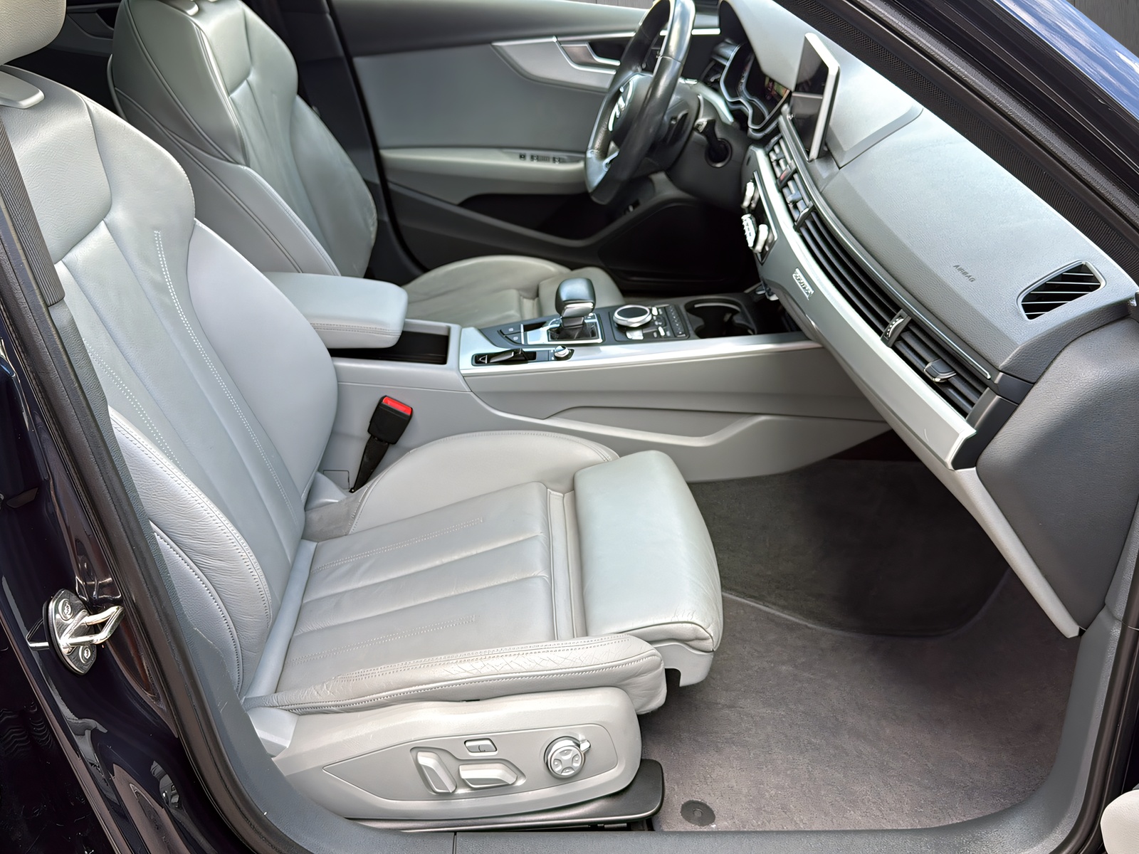 AUDI A4 ALLROAD 3.0 TDI Quattro Tiptronic-image-9