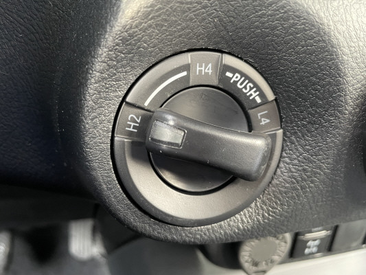 TOYOTA Hilux 2.8d Comf. EC 4x4-image-12