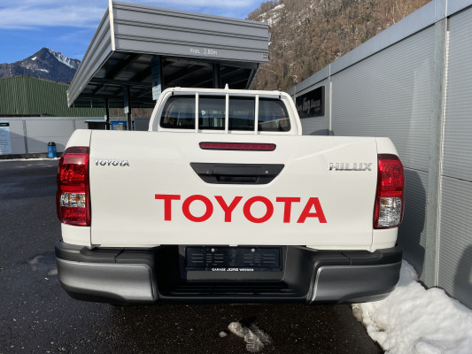TOYOTA Hilux 2.8d Comf. EC 4x4-image-4