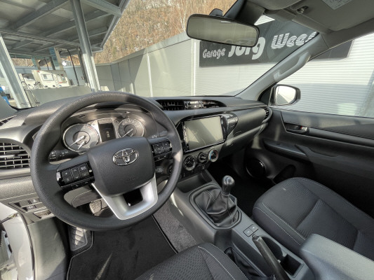 TOYOTA Hilux 2.8d Comf. EC 4x4-image-5