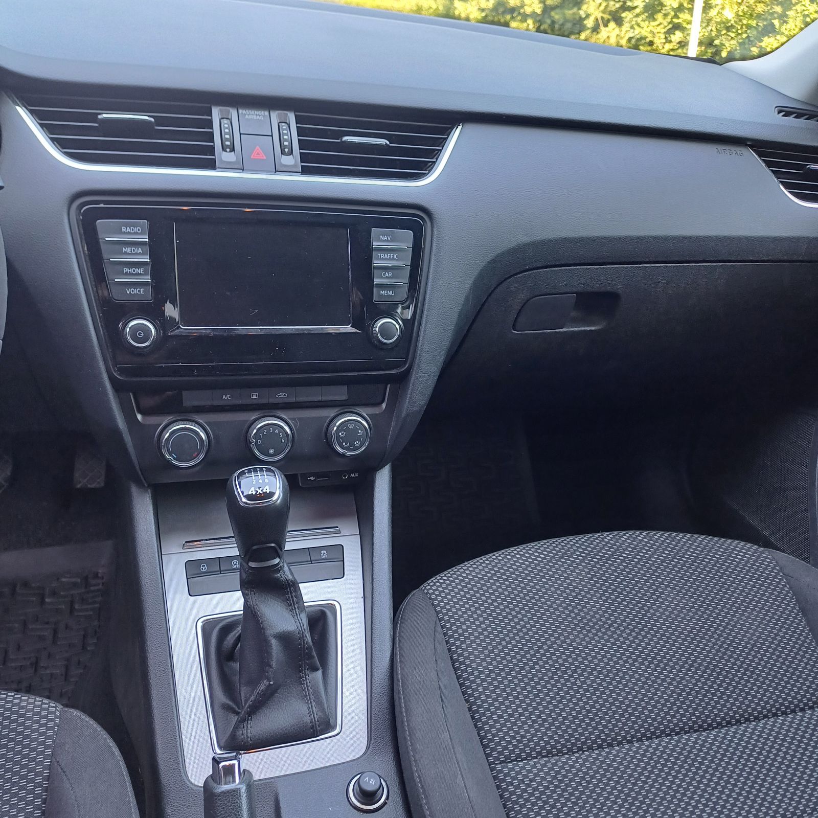 SKODA Combi 1.6 4x4-image-1