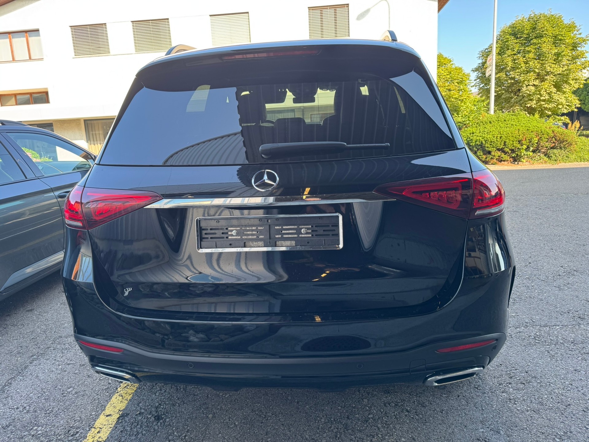 MERCEDES-BENZ GLE 300 d 4Matic AMG Line 9G-Tronic-image-3