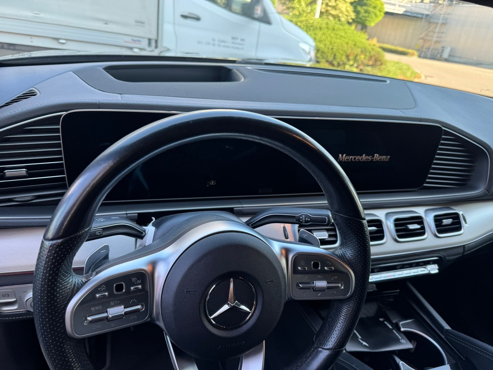 MERCEDES-BENZ GLE 300 d 4Matic AMG Line 9G-Tronic-image-6