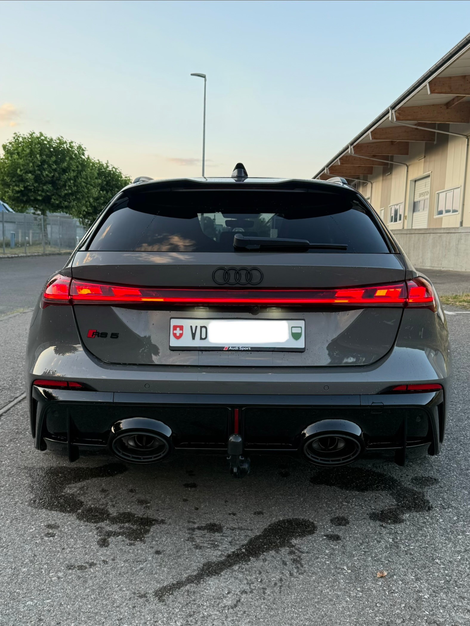 AUDI RS5 Avant 2.9 V6 TFSI e quattro T-Tronic-image-2