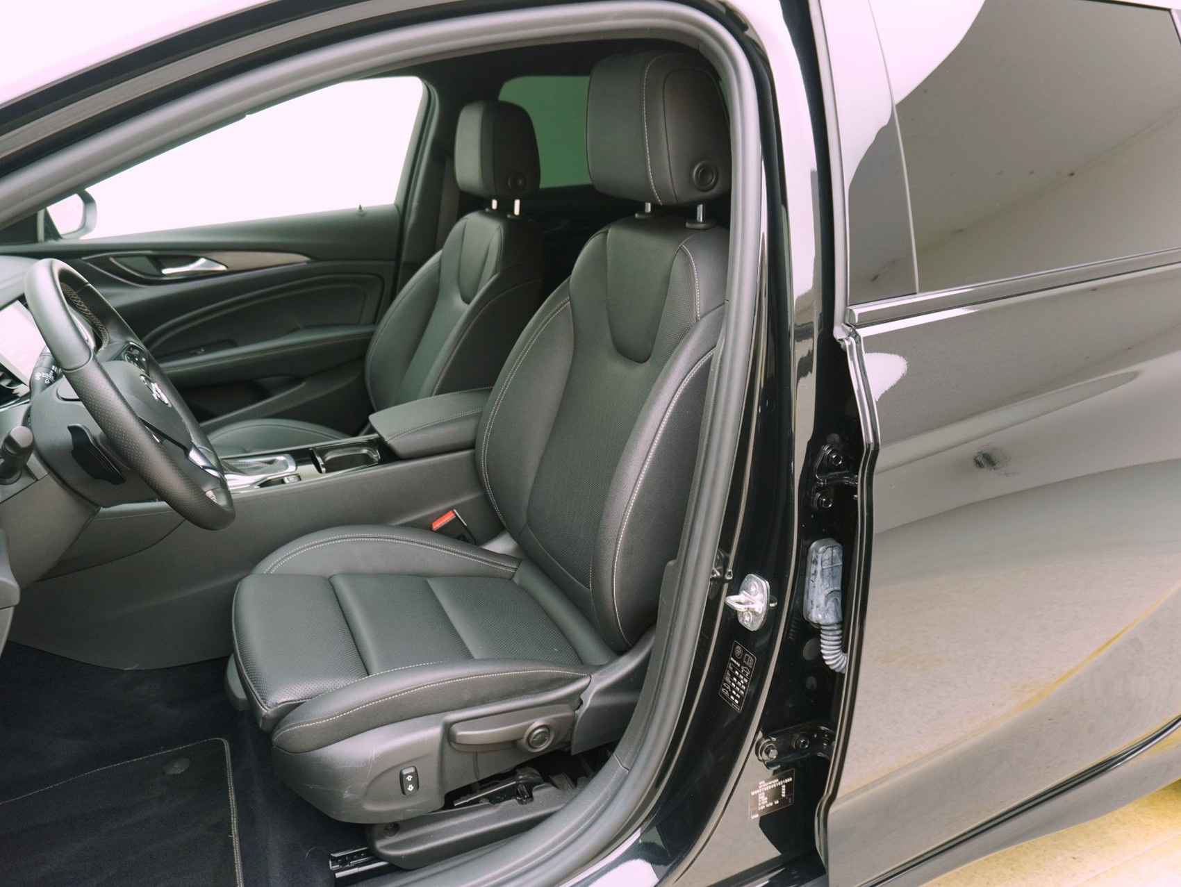 OPEL Insignia Sports Tourer 1.5 T OPC Line-image-8