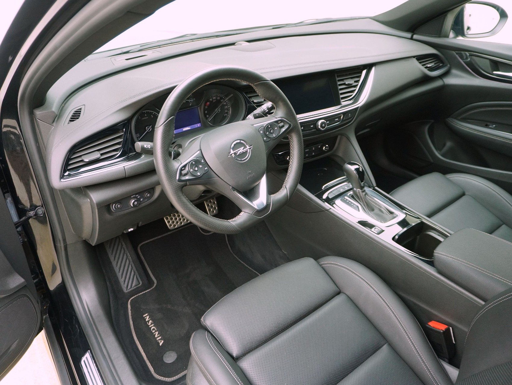 OPEL Insignia Sports Tourer 1.5 T OPC Line-image-9