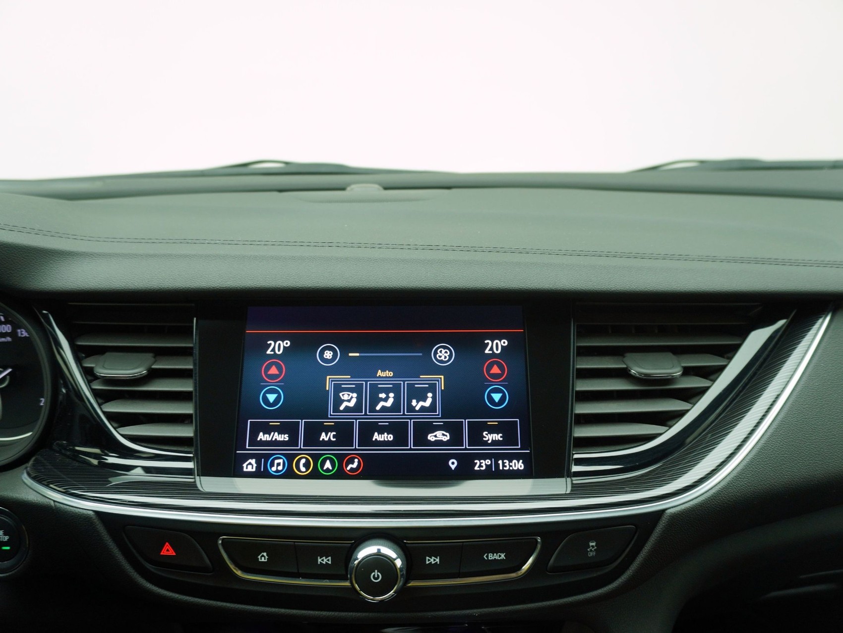 OPEL Insignia Sports Tourer 1.5 T OPC Line-image-16