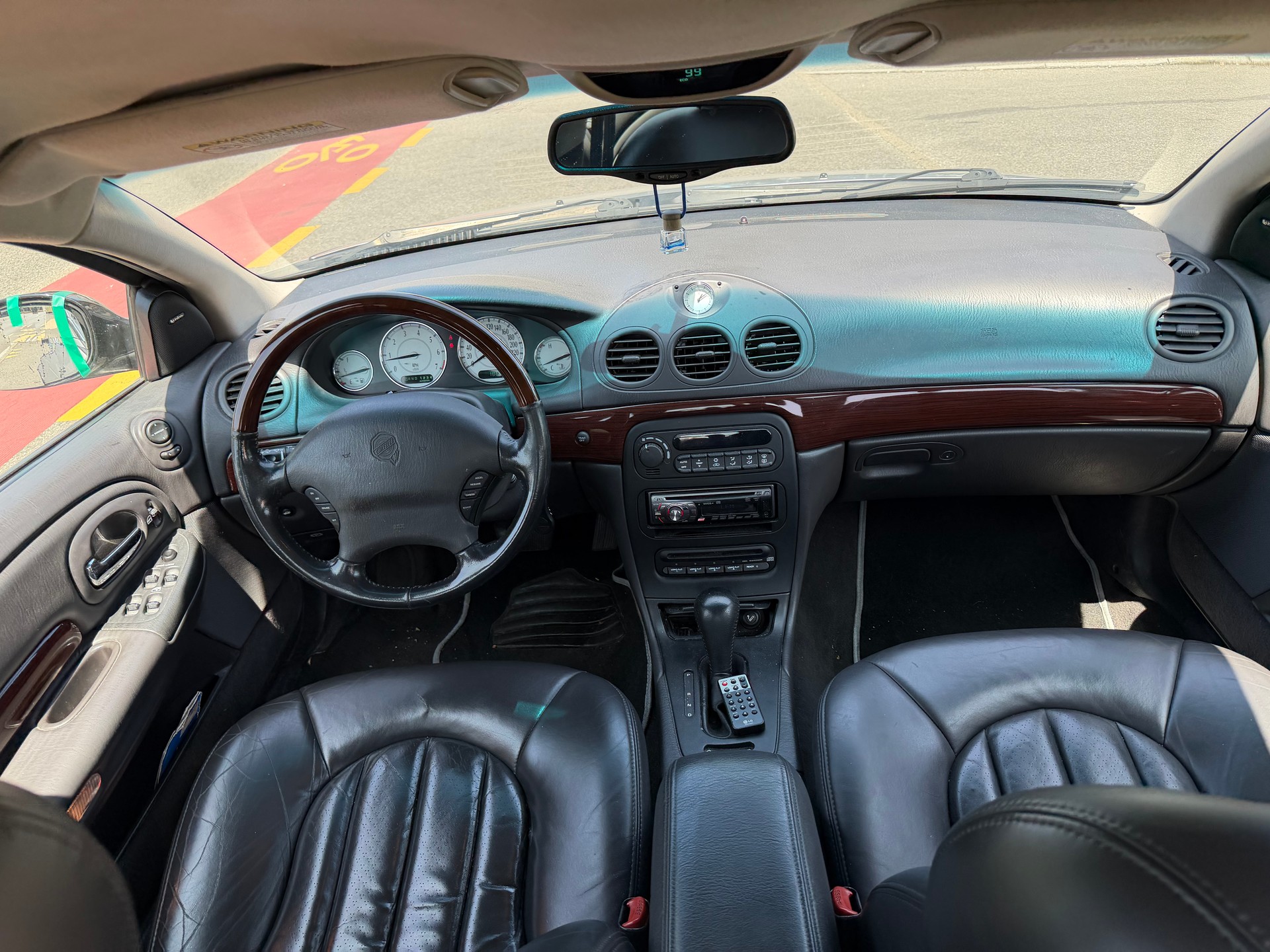 CHRYSLER 300M-image-7