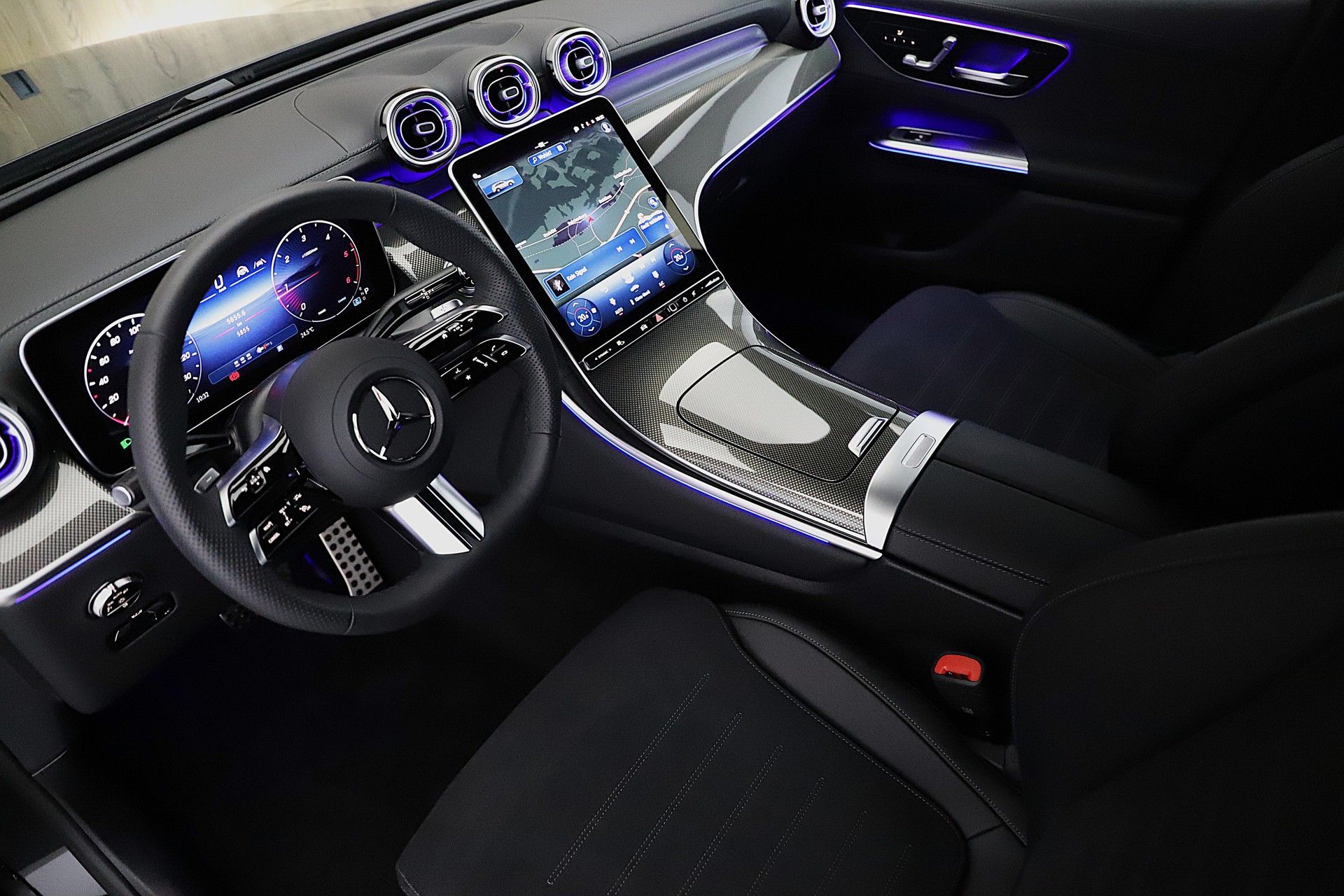 MERCEDES-BENZ GLC 300 d 4Matic 9G-Tronic AMG Line Premium und Night Paket-image-4