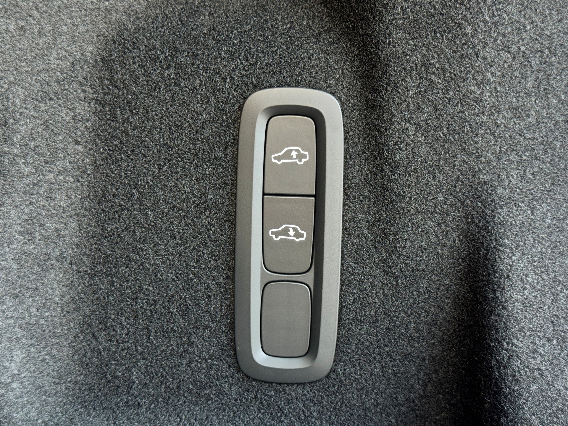 VOLVO XC60 2.0 T8 TE Ultra Dark eAWD-image-22
