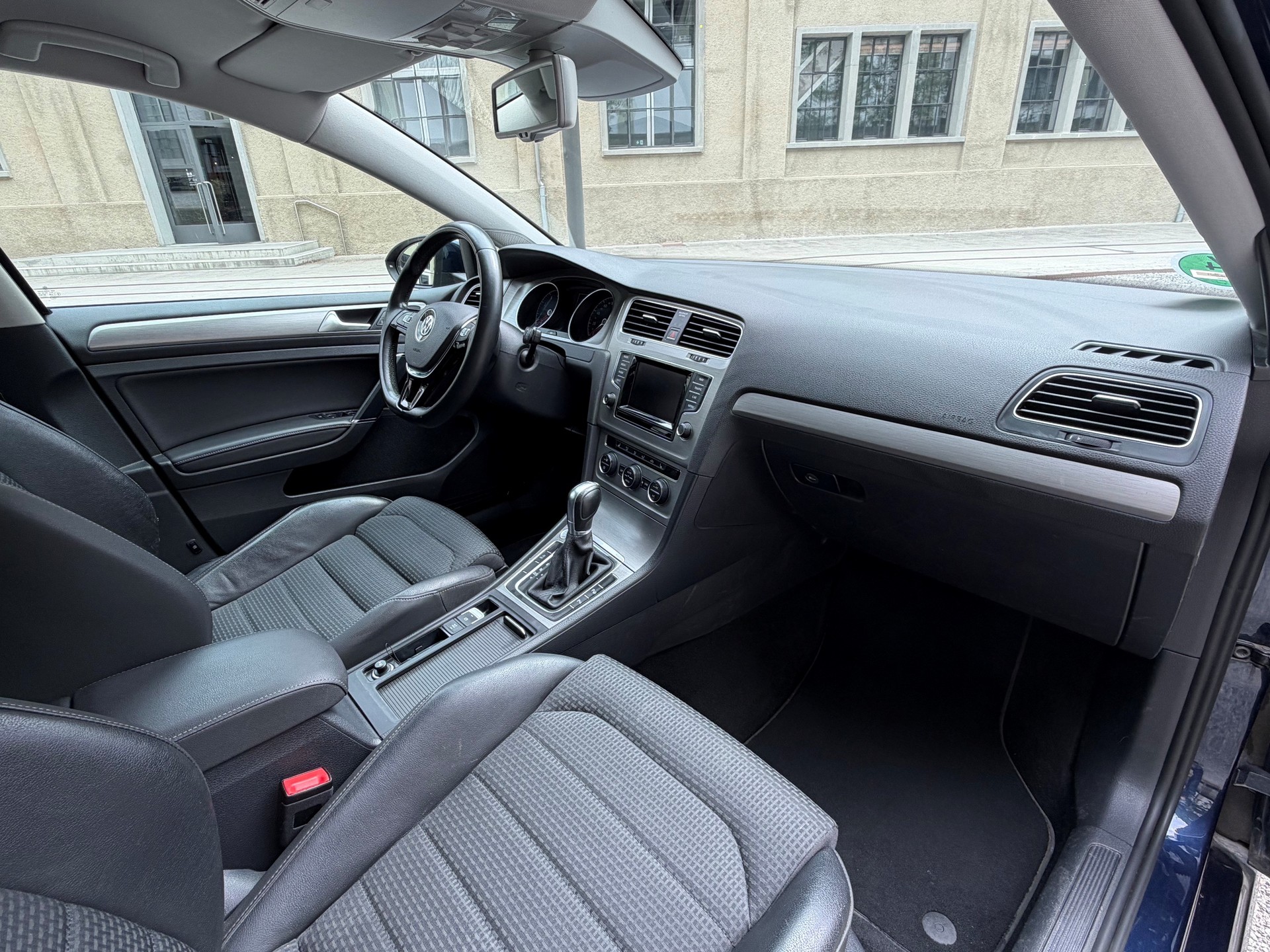 VW 1.4 TGI EcoF Comfortline DSG-image-8