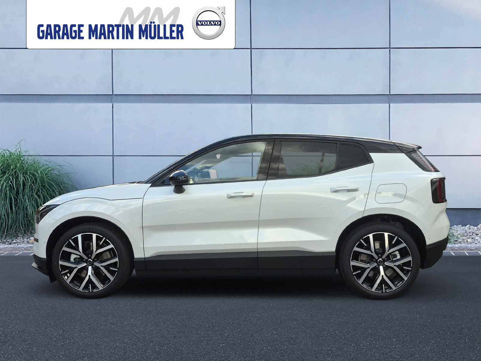 VOLVO EX 30 E60 Twin Ultra Performance AWD-image-1