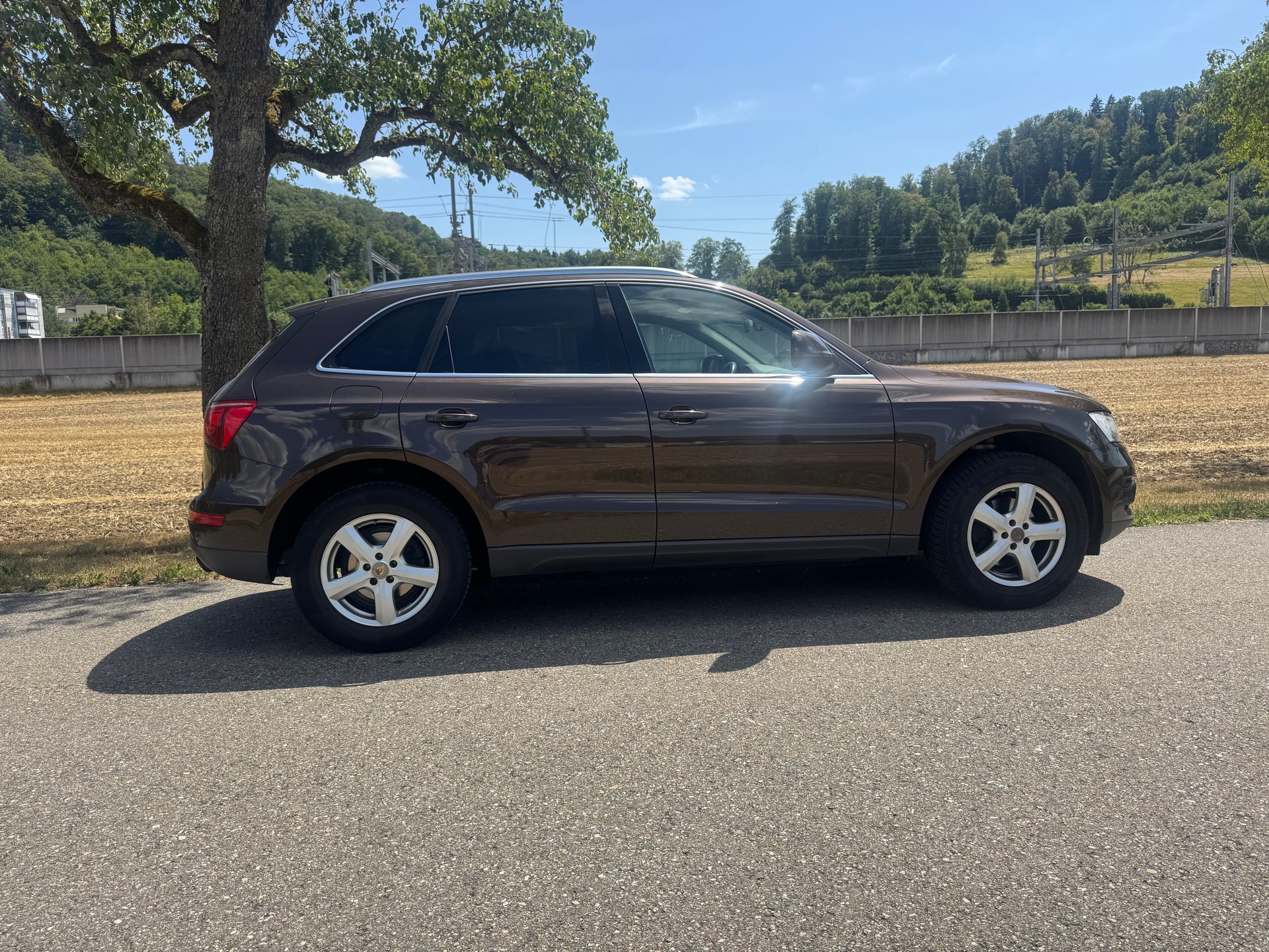 AUDI Q5 2.0 TFSI quattro S-tronic-image-7