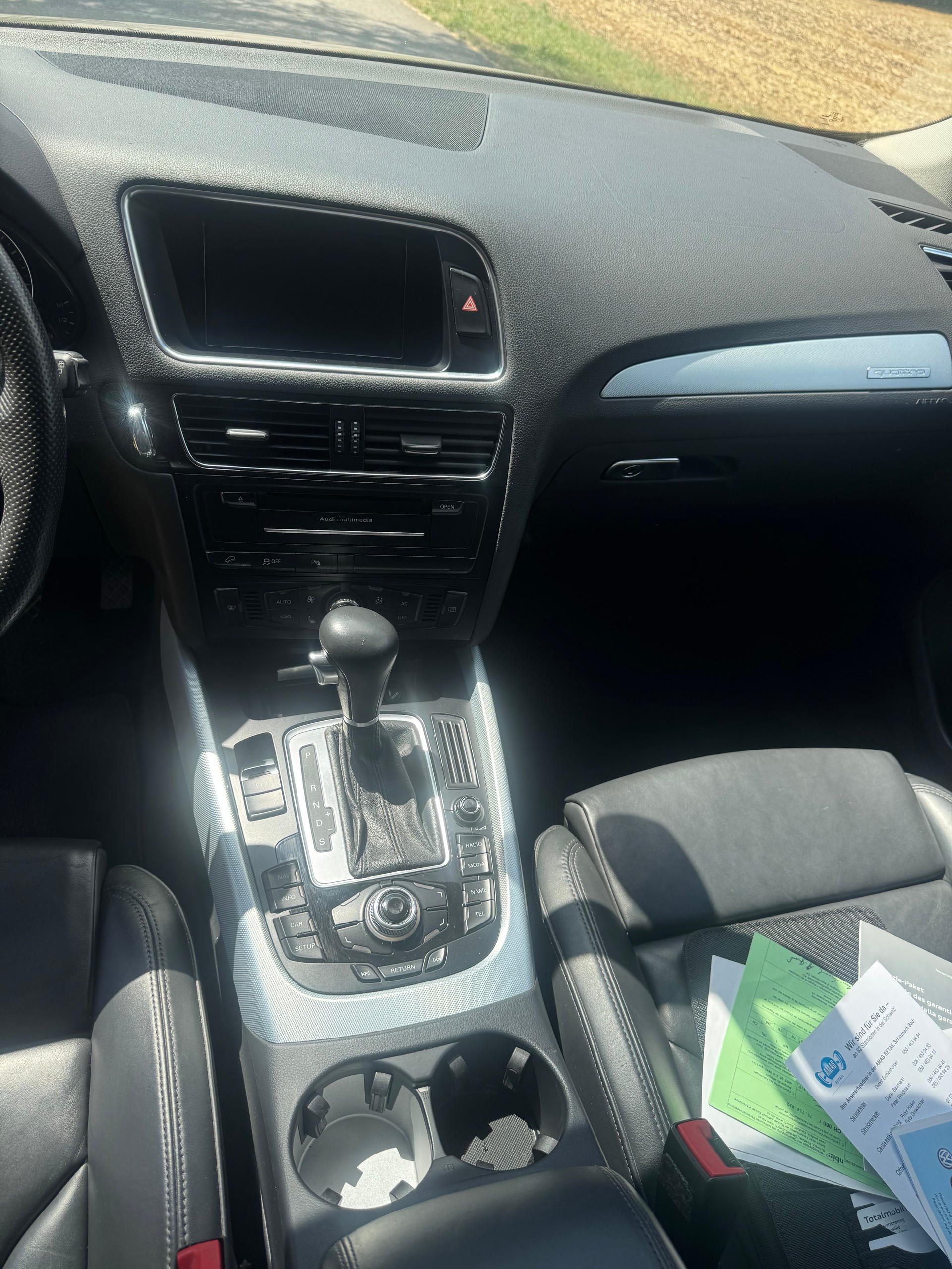 AUDI Q5 2.0 TFSI quattro S-tronic-image-12