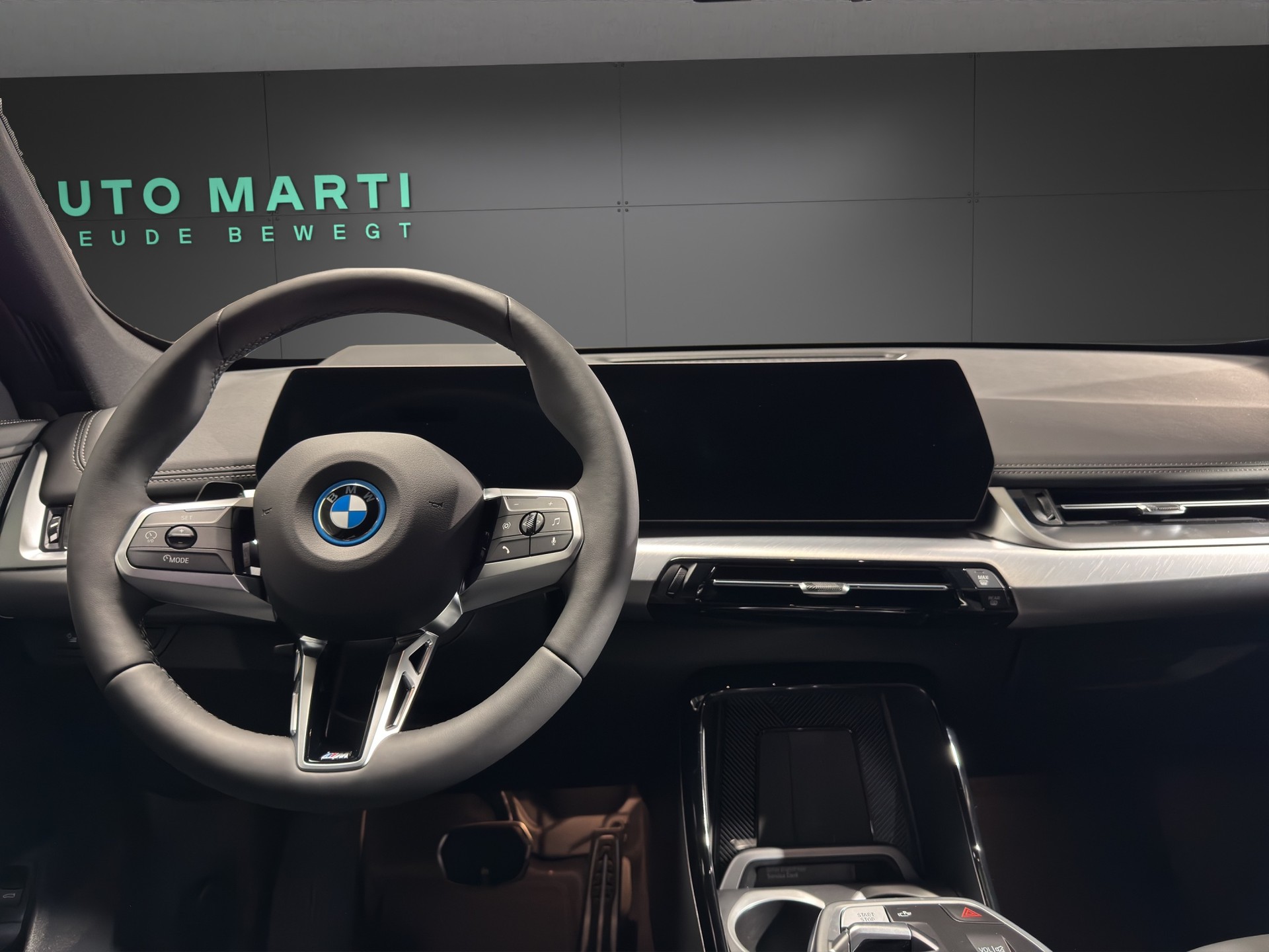 BMW iX1 20 eDrive-image-19