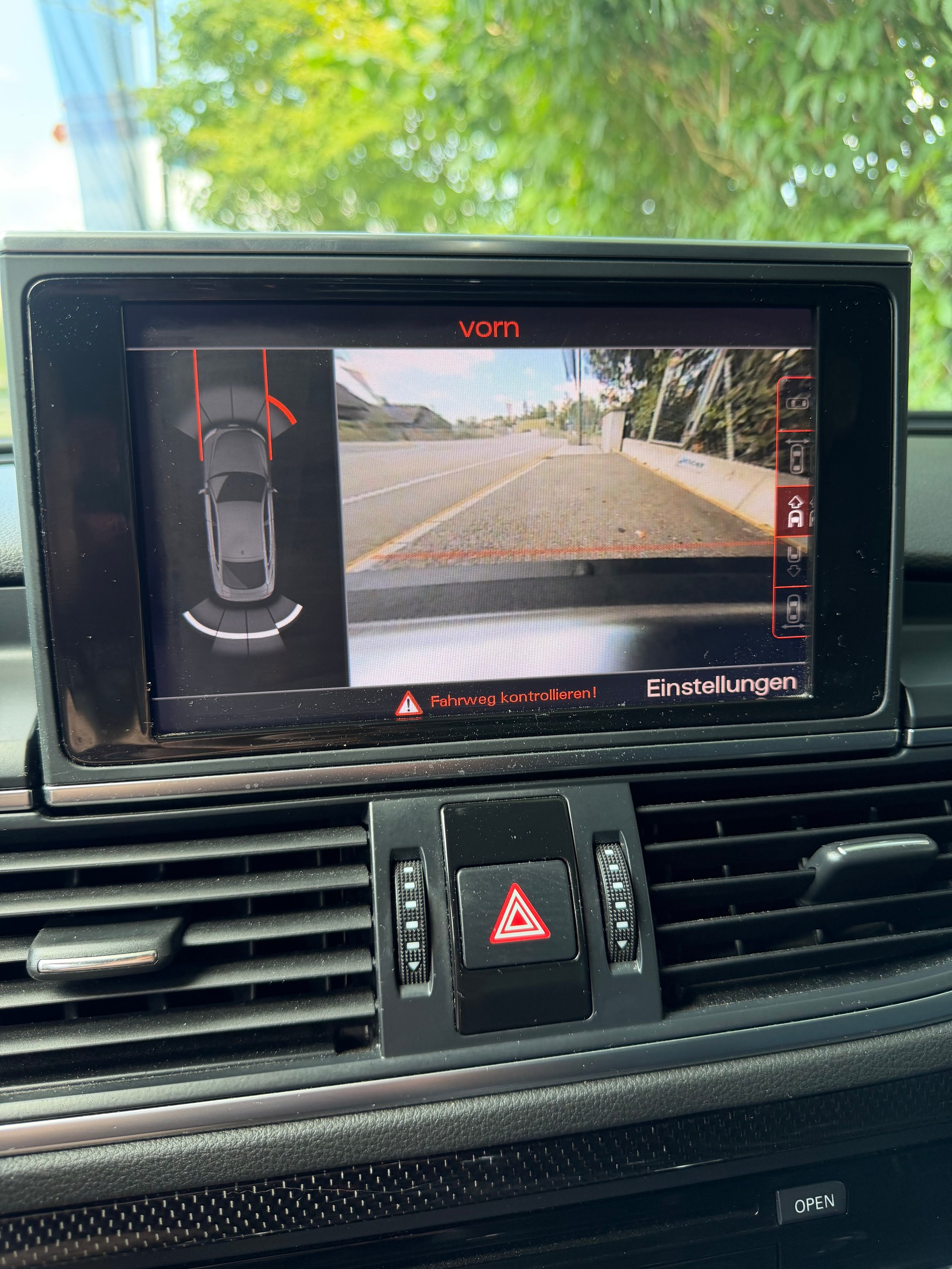 AUDI 4.0 V8 TFSI quattro S-Tronic-image-11