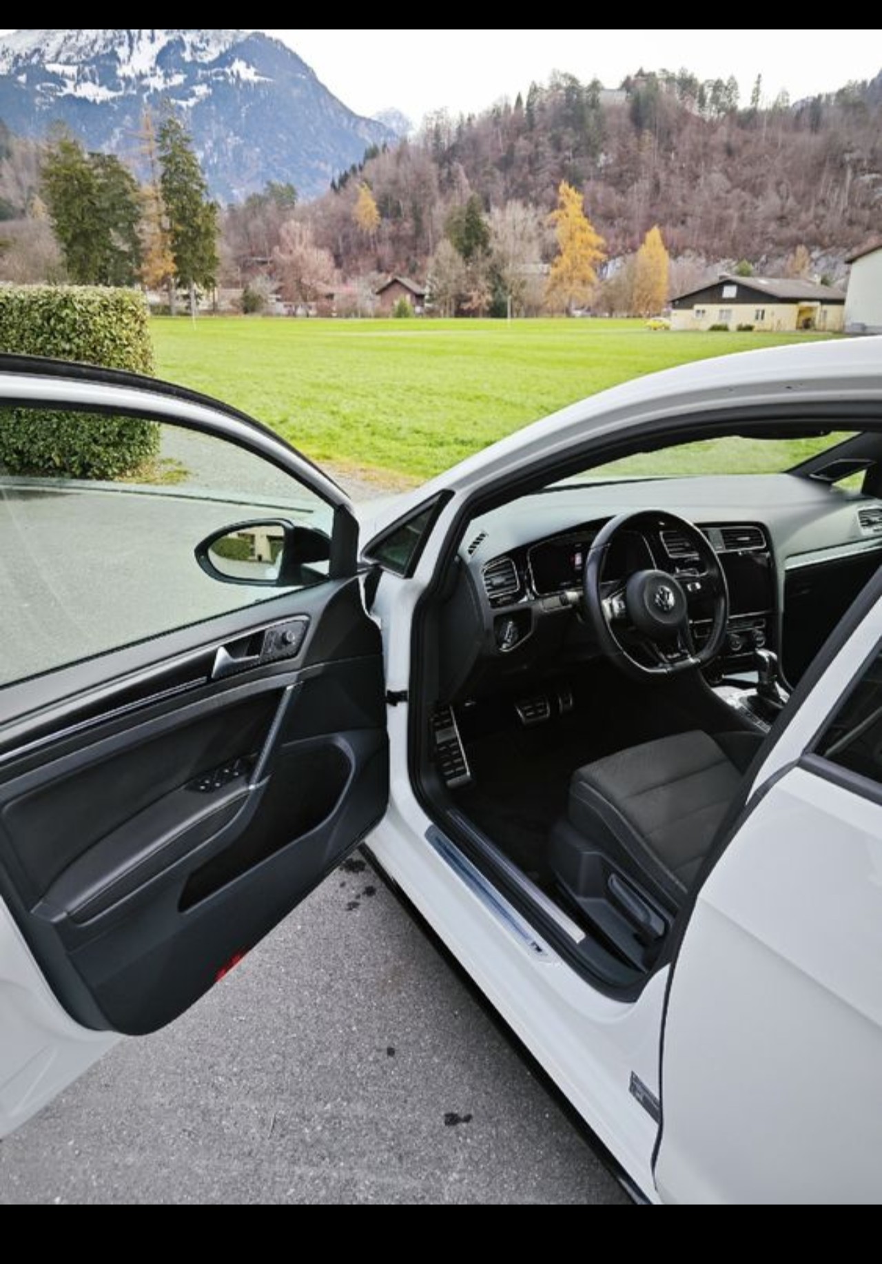 VW 2.0 TSI R 310 DSG 4motion-image-3