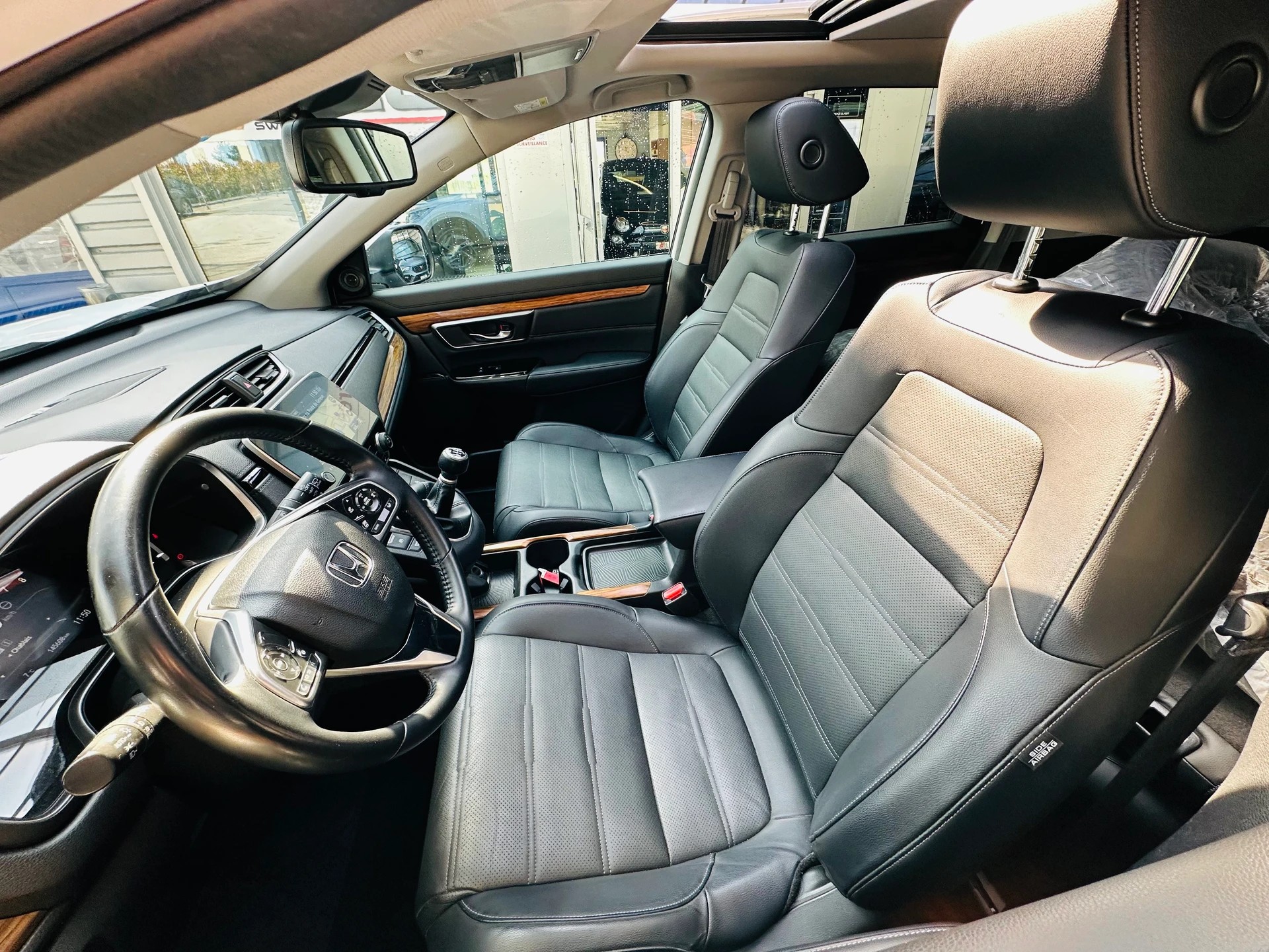 HONDA CR-V 1.5 i-VTEC Executive 4WD-image-13