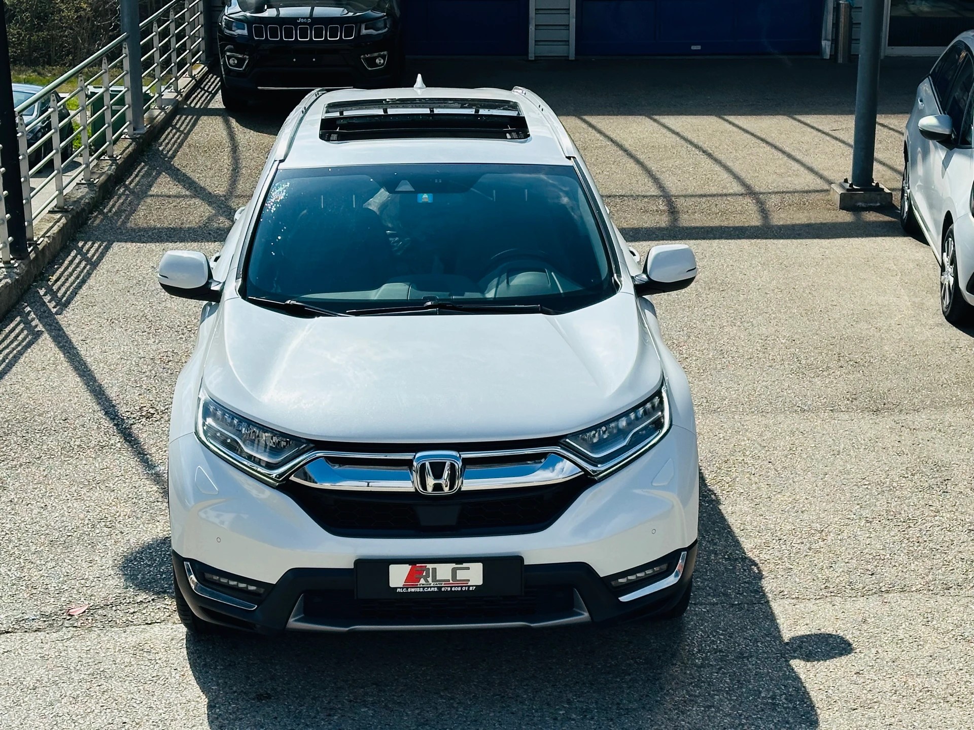HONDA CR-V 1.5 i-VTEC Executive 4WD-image-3