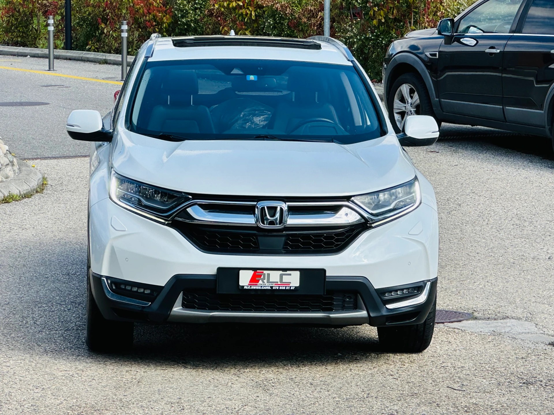 HONDA CR-V 1.5 i-VTEC Executive 4WD-image-2