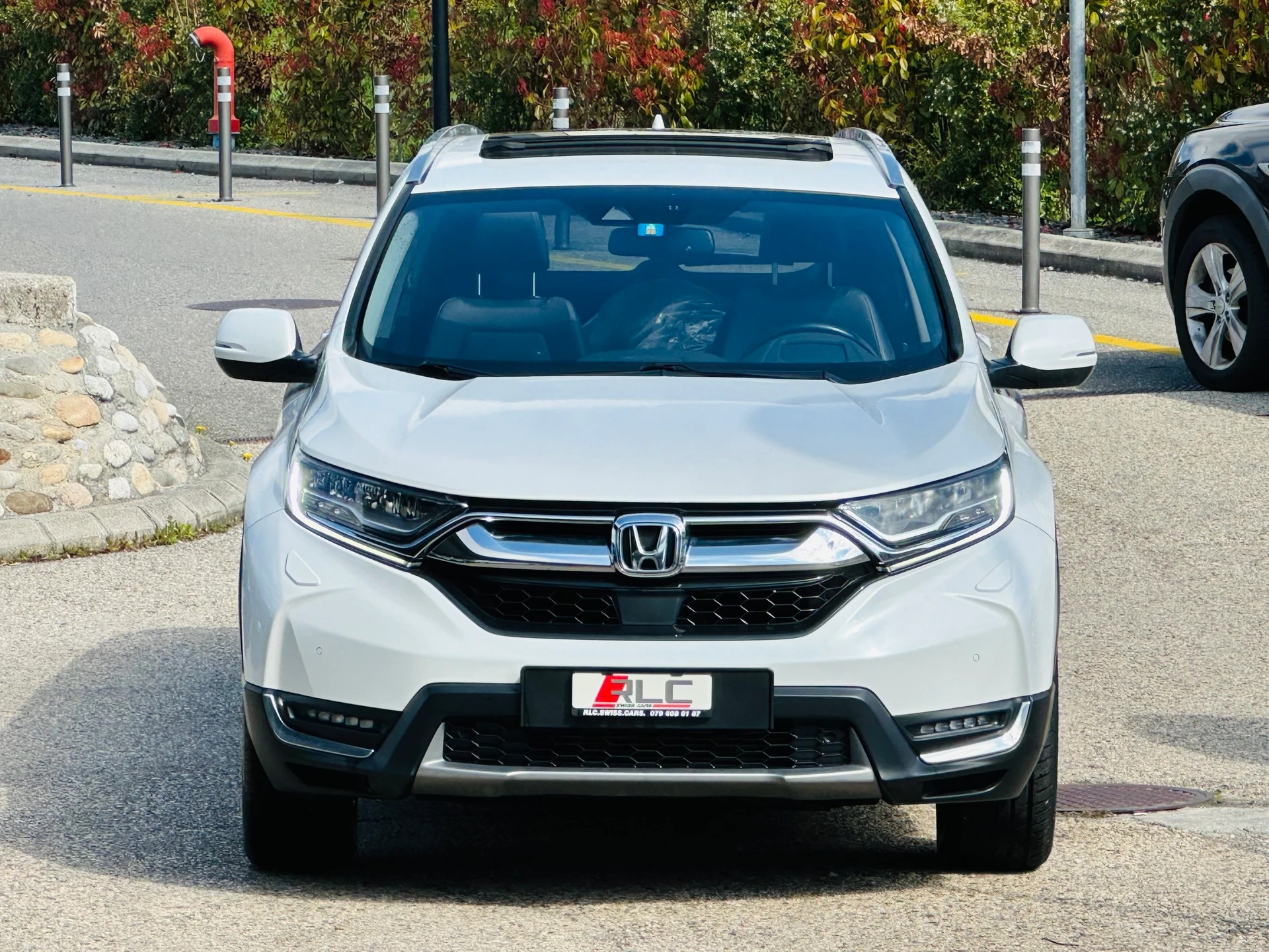 HONDA CR-V 1.5 i-VTEC Executive 4WD-image-4