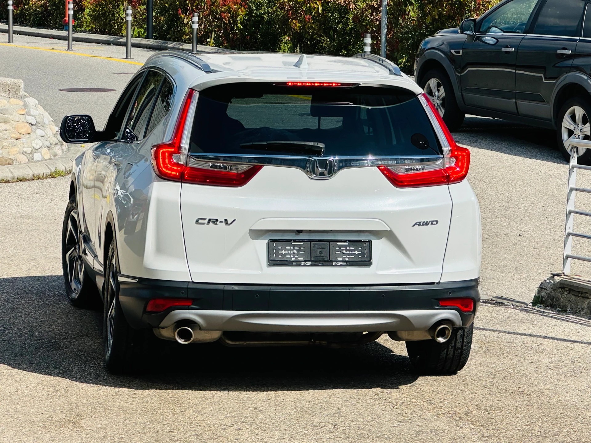 HONDA CR-V 1.5 i-VTEC Executive 4WD-image-8