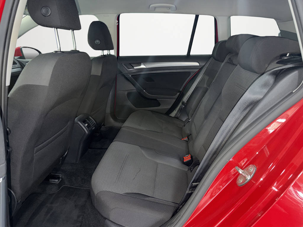 VW Golf VII Variant 1.6 TDI Comfortline-image-13